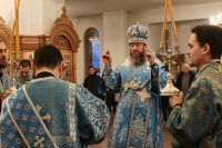 22-Накануне праздника Сретения Господня в Андреевском кафедральном соборе было совершено всенощное бдение 