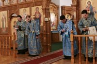 28-Накануне праздника Сретения Господня в Андреевском кафедральном соборе было совершено всенощное бдение 