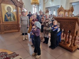 В Неделю 37-ю по Пятидесятнице архиепископ Амфилохий совершил Божественную Литургию в главном храме Восточного Казахстана