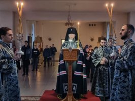 Архиепископ Амфилохий совершил великое повечерие с чтением третьей части покаянного канона преподобного Андрея Критского
