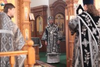 9-В пятницу первой седмицы Великого поста в Андреевском соборе прошли великопостные богослужения 
