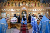34-В неделю о мытаре и фарисее архиепископ Усть-Каменогорский и Семипалатинский Амфилохий сослужил митрополиту Александру за Божественной Литургией в Иверско-Серафимовском монастыре, отмечающем престольный праздник