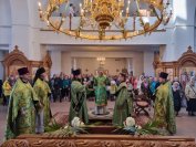 9-В день Входа Господня в Иерусалим  Управляющий Усть-Каменогорской и Семипалатинской епархией  совершил праздничную Божественную Литургию в главном храме Восточного Казахстана