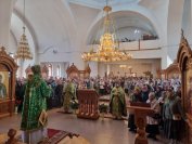 65-В день Входа Господня в Иерусалим  Управляющий Усть-Каменогорской и Семипалатинской епархией  совершил праздничную Божественную Литургию в главном храме Восточного Казахстана