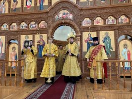 В Неделю святых праотец архиепископ Амфилохий совершил Божественную Литургию в Андреевском кафедральном соборе 