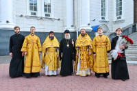 1-В воскресный день, отмеченный памятью пророка Божия Иезекииля, Управляющий Усть-Каменогорской и Семипалатинской епархией сослужил Главе Митрополичьего округа за Божественной Литургией в Успенском кафедральном соборе Астаны