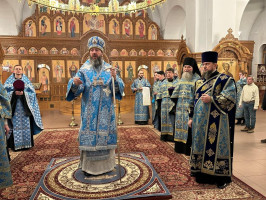 Праздничное богослужение в канун Введения во храм Пресвятой Богородицы