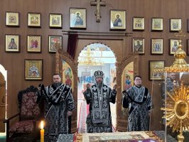 Первая Литургия Преждеосвященных Даров была совершена в Андреевском кафедральном соборе