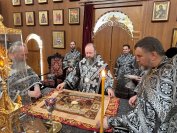2-Первая Литургия Преждеосвященных Даров была совершена в Андреевском кафедральном соборе