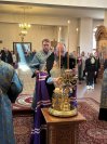 8-Накануне двунадесятого праздника Благовещения Пресвятой Богородицы архиепископ Амфилохий возглавил служение Всенощного бдения в Андреевском кафедральном соборе 