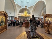 33-В пятницу первой седмицы Великого поста  в Андреевском соборе была совершена Божественная Литургия Преждеосвященных Даров