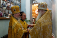 3-Архиепископ Усть-Каменогорский и Семипалатинский Амфилохий совершил Литургию в Знаменском храме г. Томска