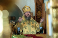 29-Архиепископ Усть-Каменогорский и Семипалатинский Амфилохий совершил Литургию в Знаменском храме г. Томска