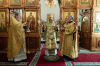 40-Архиепископ Усть-Каменогорский и Семипалатинский Амфилохий совершил Литургию в Знаменском храме г. Томска