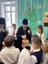 12-Архиепископ Амфилохий посетил детский праздник в Центральной воскресной школе города Усть-Каменогорска