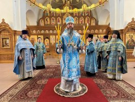 Праздничная Божественная Литургия в день Сретения Господня