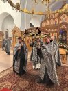 11-В Андреевском кафедральном соборе совершена утреня с чином погребения Плащаницы Господа Иисуса Христа