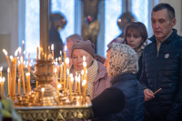 4-В день памяти святителя Николая Чудотворца архиепископ Усть-Каменогорский и Семипалатинский Амфилохий принял участие в престольным торжестве Никольского собора Алма-Аты