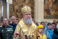 12-В день памяти святителя Николая Чудотворца архиепископ Усть-Каменогорский и Семипалатинский Амфилохий принял участие в престольным торжестве Никольского собора Алма-Аты