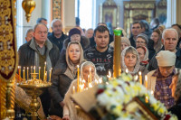 17-В день памяти святителя Николая Чудотворца архиепископ Усть-Каменогорский и Семипалатинский Амфилохий принял участие в престольным торжестве Никольского собора Алма-Аты