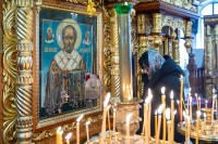 22-В день памяти святителя Николая Чудотворца архиепископ Усть-Каменогорский и Семипалатинский Амфилохий принял участие в престольным торжестве Никольского собора Алма-Аты