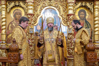 24-В день памяти святителя Николая Чудотворца архиепископ Усть-Каменогорский и Семипалатинский Амфилохий принял участие в престольным торжестве Никольского собора Алма-Аты