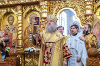 34-В день памяти святителя Николая Чудотворца архиепископ Усть-Каменогорский и Семипалатинский Амфилохий принял участие в престольным торжестве Никольского собора Алма-Аты