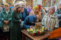 42-В день памяти святителя Николая Чудотворца архиепископ Усть-Каменогорский и Семипалатинский Амфилохий принял участие в престольным торжестве Никольского собора Алма-Аты