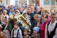 43-В день памяти святителя Николая Чудотворца архиепископ Усть-Каменогорский и Семипалатинский Амфилохий принял участие в престольным торжестве Никольского собора Алма-Аты