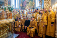 45-В день памяти святителя Николая Чудотворца архиепископ Усть-Каменогорский и Семипалатинский Амфилохий принял участие в престольным торжестве Никольского собора Алма-Аты