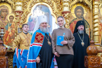 57-В день памяти святителя Николая Чудотворца архиепископ Усть-Каменогорский и Семипалатинский Амфилохий принял участие в престольным торжестве Никольского собора Алма-Аты