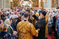 58-В день памяти святителя Николая Чудотворца архиепископ Усть-Каменогорский и Семипалатинский Амфилохий принял участие в престольным торжестве Никольского собора Алма-Аты