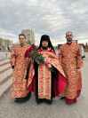 1-На Пасхальной вечерне православные христиане города Усть‑Каменогорска встретили Благодатный огонь