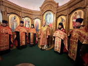 28-На Пасхальной вечерне православные христиане города Усть‑Каменогорска встретили Благодатный огонь