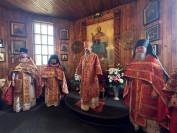 15-В понедельник Светлой седмицы архиепископ Амфилохий совершил Божественную Литургию в Покровском соборе города Усть‑Каменогорска