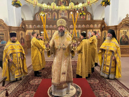 Архиепископ Амфилохий совершил Божественную Литургию в воскресный день