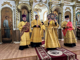 Архиепископ Амфилохий возглавил воскресное богослужение во втором кафедральном соборе епархии