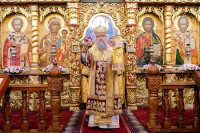 7-В Алма-Ате почтили 70-летие преставления ко Господу священноисповедника Николая, митрополита Казахстанского. Архиепископ Усть-Каменогорский и Семипалатинский Амфилохий сослужил Главе Митрополичьего округа за Литургией в Никольском соборе