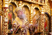 19-В Алма-Ате почтили 70-летие преставления ко Господу священноисповедника Николая, митрополита Казахстанского. Архиепископ Усть-Каменогорский и Семипалатинский Амфилохий сослужил Главе Митрополичьего округа за Литургией в Никольском соборе