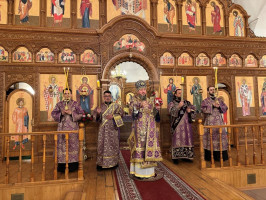 В главном храме Восточного Казахстана совершен Чин Воздвижения Креста Господня