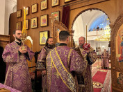 8-В главном храме Восточного Казахстана совершен Чин Воздвижения Креста Господня
