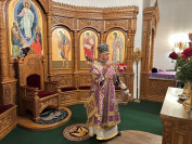 11-В главном храме Восточного Казахстана совершен Чин Воздвижения Креста Господня