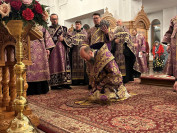 20-В главном храме Восточного Казахстана совершен Чин Воздвижения Креста Господня