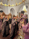 22-В главном храме Восточного Казахстана совершен Чин Воздвижения Креста Господня