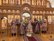 30-В главном храме Восточного Казахстана совершен Чин Воздвижения Креста Господня