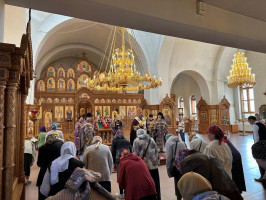 «Кресту Твоему покланяемся, Владыко». Праздник Воздвижения Креста Господня в Андреевском соборе