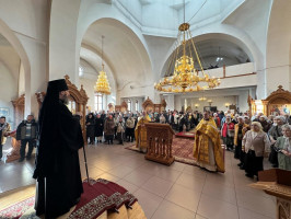 В Неделю святых праотец в Андреевском соборе была совершена Божественная Литургия