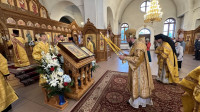 4-Архиепископ Амфилохий возглавил служение Божественной Литургии в главном храме Восточного Казахстана