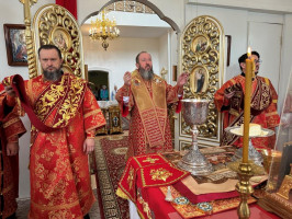 Архиепископ Амфилохий совершил Божественную Литургию в Знаменско-Абалацком Петро-Павловском женском монастыре города Семипалатинска