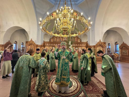 Праздничное вечернее богослужение накануне двунадесятого торжества Входа Господня в Иерусалим